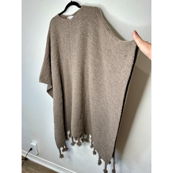 NWT The Row Follain Fringe Poncho in Fawn Melange Wool Cashmere Pullover Sweater - Picture 2 of 16